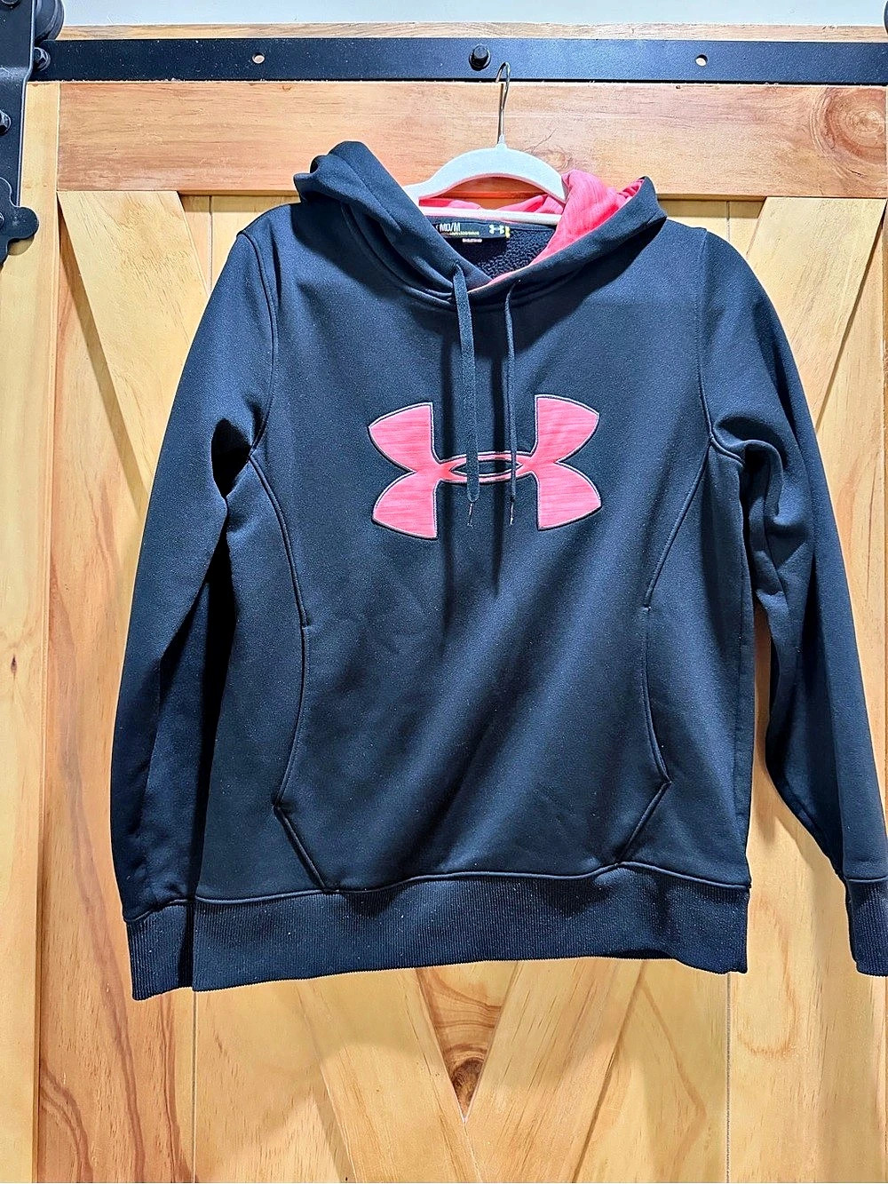Under Armour Black & Pink Hoodie Size Medium